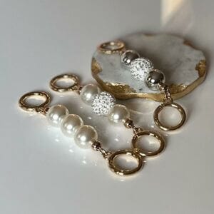 Mia Pearls (handbag chain)