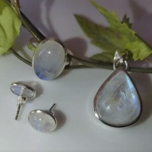 Rainbow Moonstone Jewelries